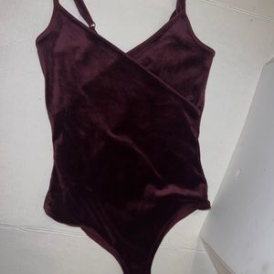Garage velvet bodysuit petite small